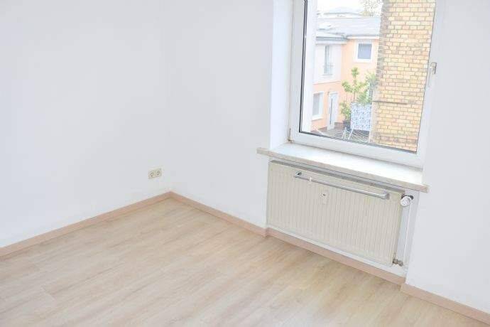 Etagenwohnung Schwerin Paulsstadt - 3 Zimmer, 57 m&sup2;, 430&euro; | Angebot:26863159