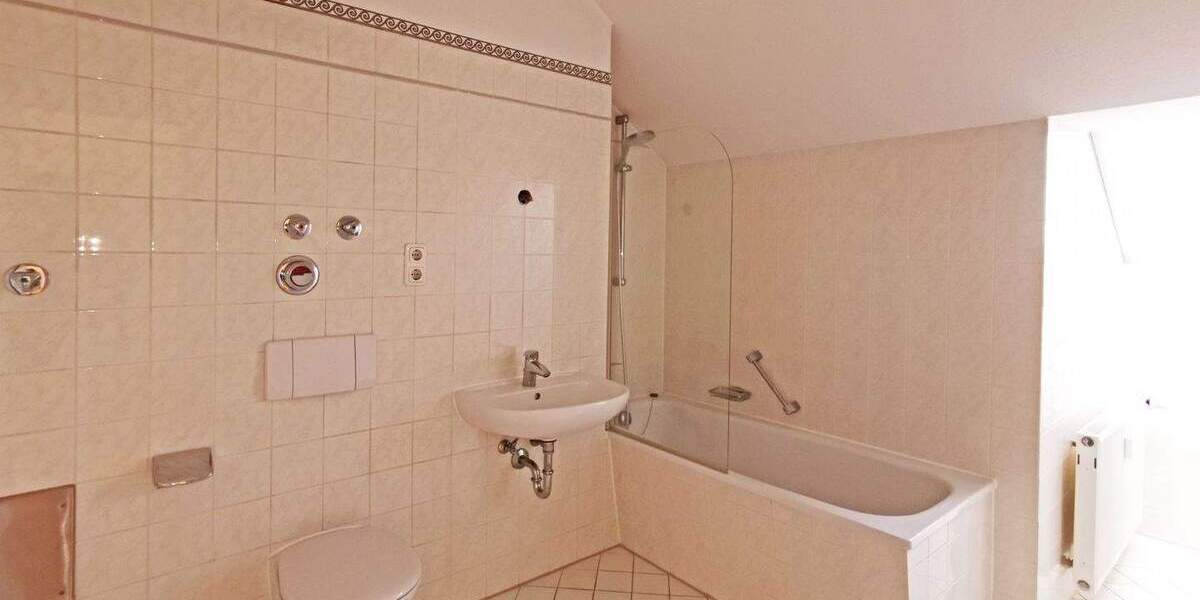 Etagenwohnung Unterhaching - 2 Zimmer, 90 m&sup2;, 1.460&euro; | Angebot:25741929