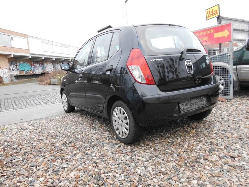 i10