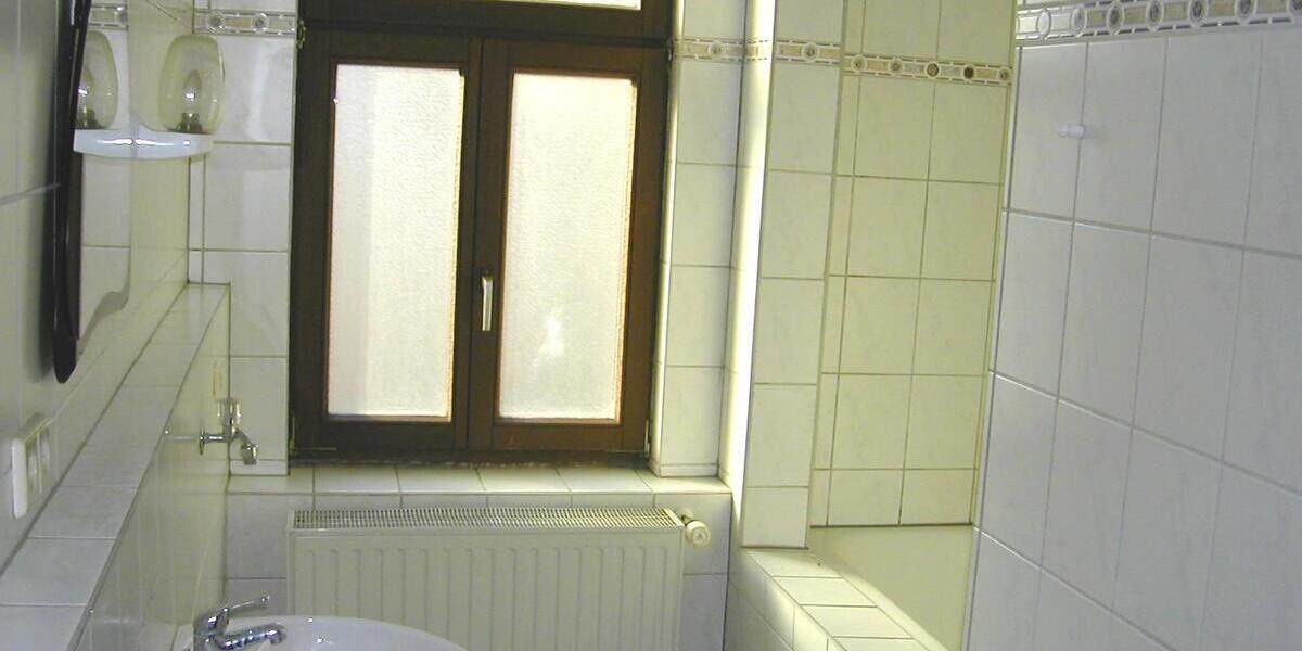 Ab August: Dreizimmerwohnung mit Einbauküche und Garten für Studenten und Paare - Etagenwohnung Jena Nord Nord | Angebot:26822276