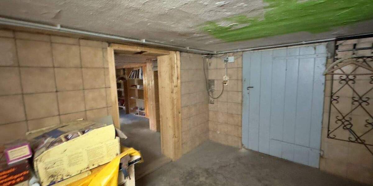 Großes Grundstück am Rande von Berlin bebaut mit einem EFH und Ferienhaus 1 zimmer