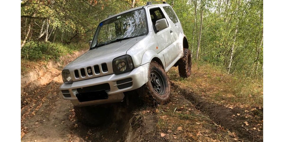 Suzuki Jimny 122.000 km 4.300 &euro; Flöha 09557