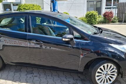 Ford Fiesta 145.000 km 3.700 &euro; Altdorf 84032