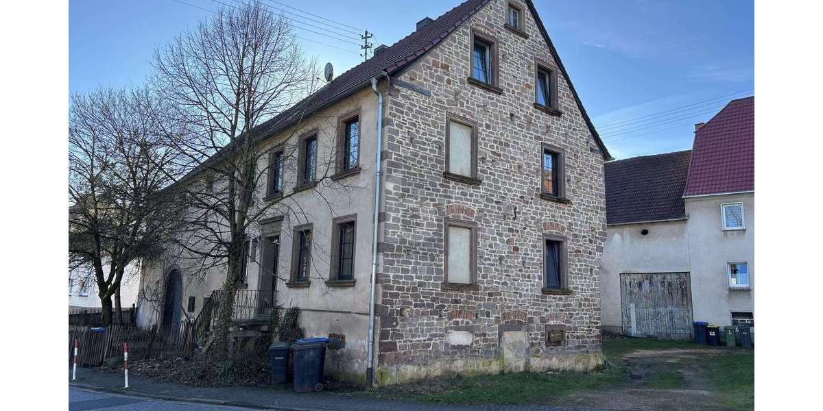 Einfamilienhaus Sankt Wendel - 9 Zimmer, 225 m&sup2;, 159.000&euro; | Angebot:25549335