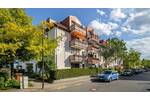 Lichtdurchflutete Dachgeschoßwohnung mit Balkon und Tiefgaragenstellplatz