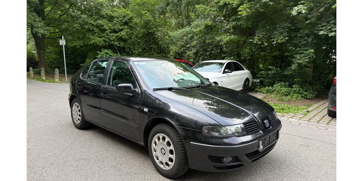Seat Leon 220.240 km 800 &euro; Rosenheim 83026