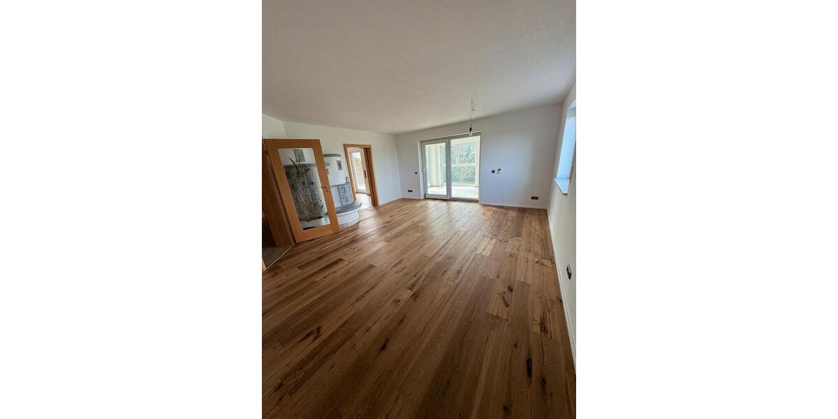 Einfamilienhaus Ingolstadt - 8 Zimmer, 240 m&sup2;, 4.300&euro; | Angebot:23684532