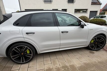 Porsche Cayenne 51.100 km 82.750 &euro; Röthlein 97520