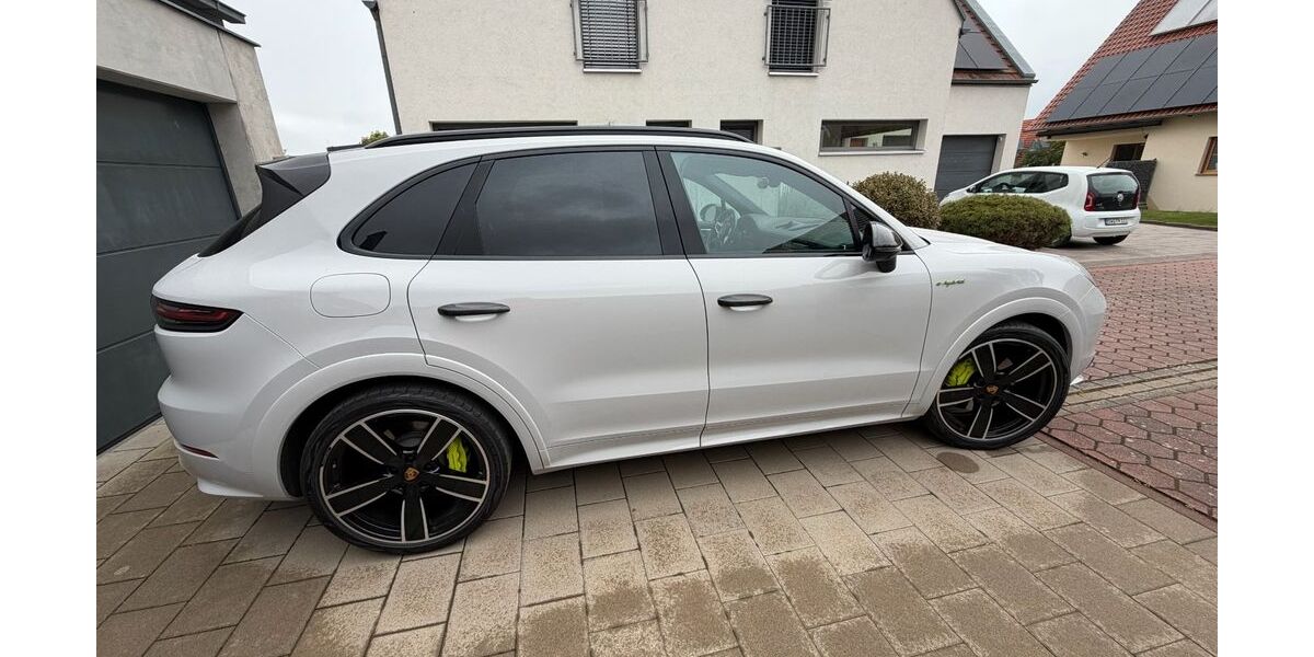 Porsche Cayenne 51.100 km 82.750 &euro; Röthlein 97520