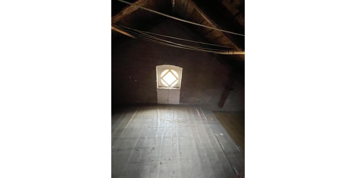 Sanierungsbedürftiges Wohnhaus mit Werkstatt-Nebengebäude in Gera Langeberg zu verkaufen! - Mehrfamilienhaus, Wohnhaus Gera Langenberg | Angebot:26386320