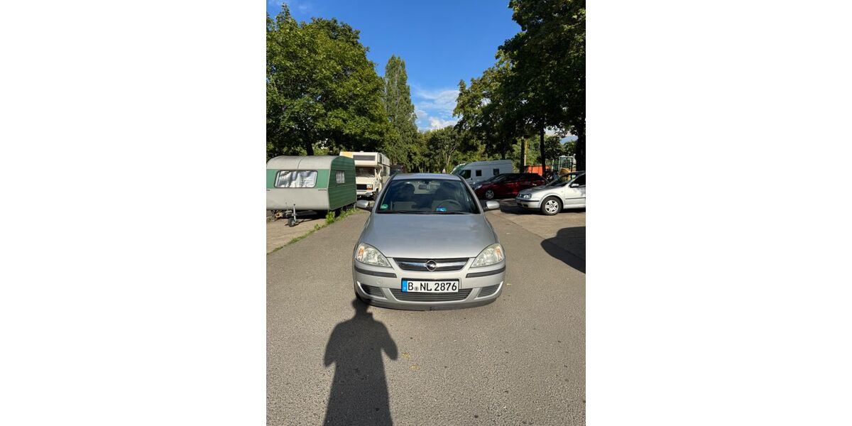 Opel Corsa 179.000 km 1.800 &euro; Berlin 10243