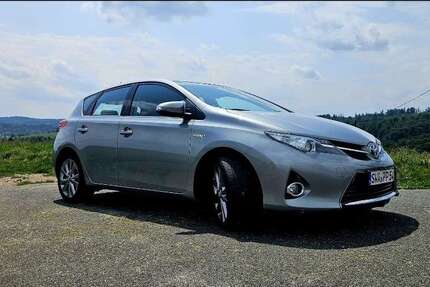 Toyota Auris 228.000 km 8.900 € Bad Schwalbach 65307