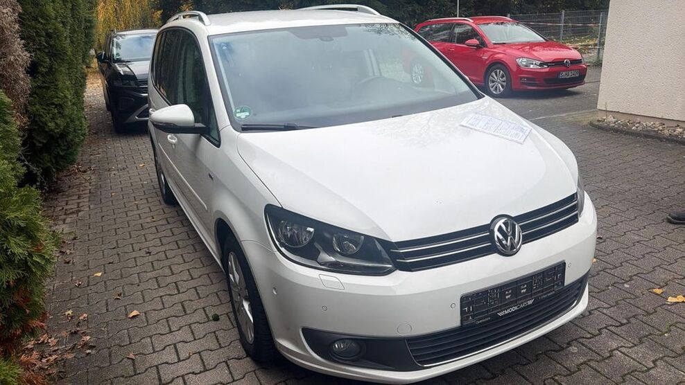 VW Touran 176.000 km 9.850 € Berlin 10245