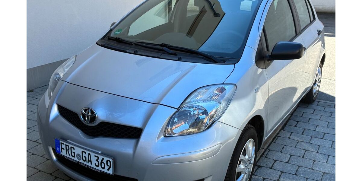 Toyota Yaris 86.600 km 3.850 &euro; Freyung 94078