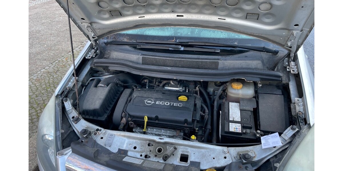 Opel Zafira B 111.811 km 4.700 &euro; Berlin 10178