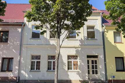 Haus Genthin - 6 Zimmer, 82 m&sup2;, 179.000&euro; | Angebot:26847779