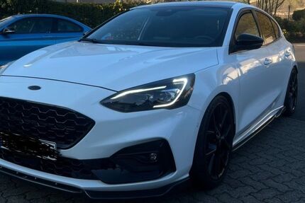 Ford Focus 46.265 km 31.080 &euro; Veldenz 54472