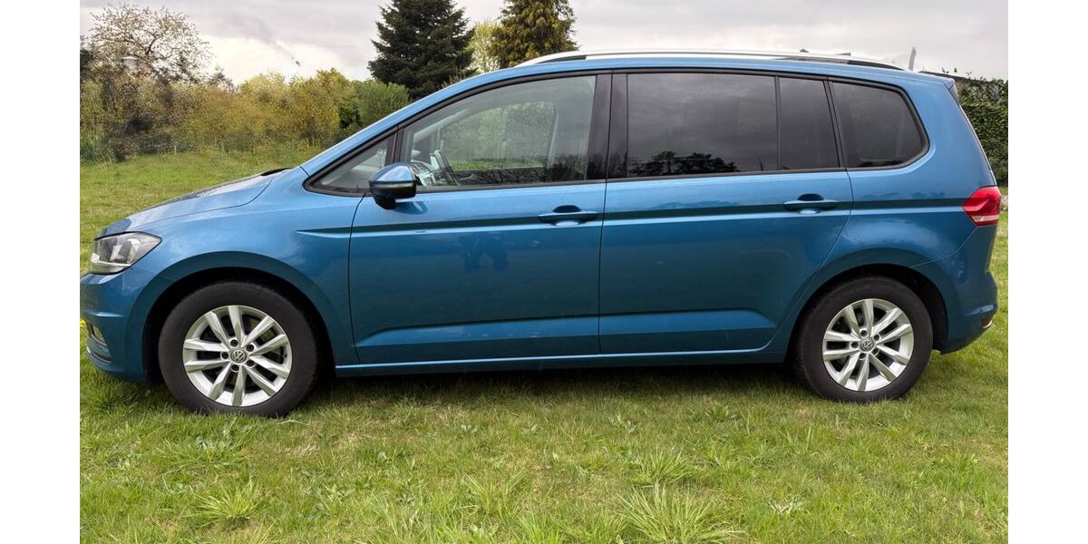 VW Touran 179.000 km 13.200 &euro; Großenkneten 26197