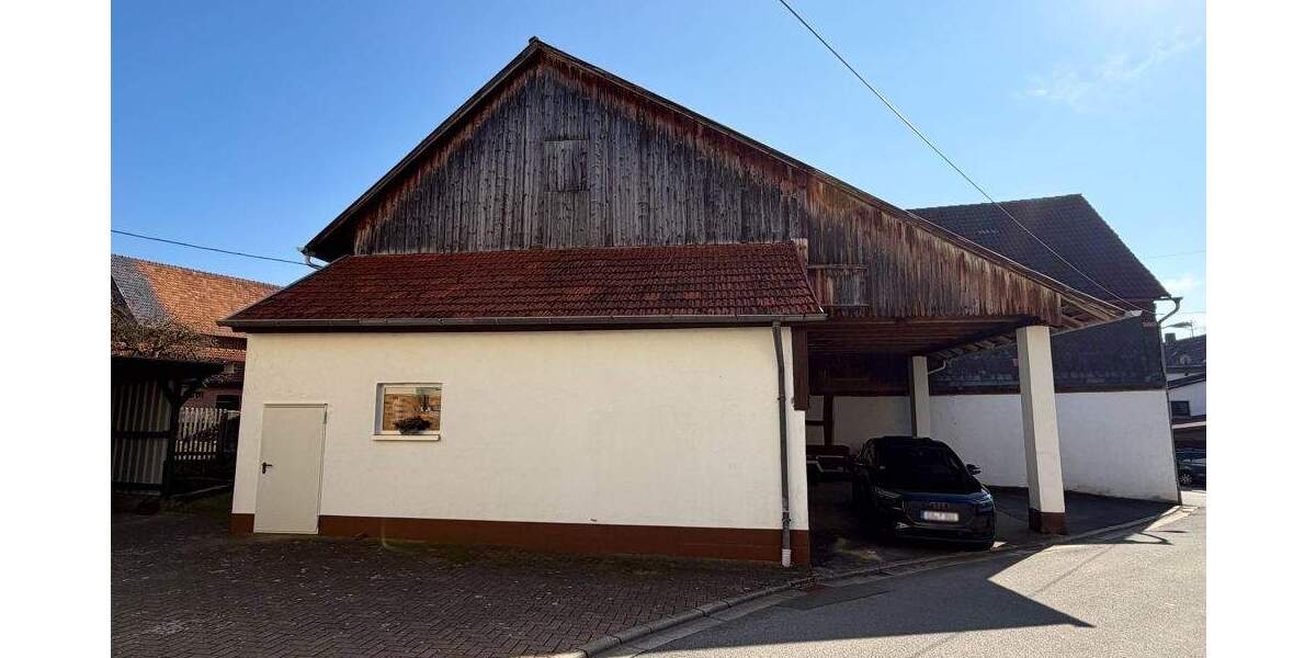 Einfamilienhaus Lichtenfels / Buch am Forst Buch am Forst - 9 Zimmer, 289 m&sup2;, 319.000&euro; | Angebot:25862925