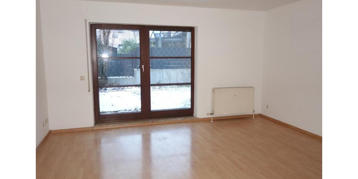 Große EG-4-Zimmer-Wohnung mit Gartenanteil und Stellplatz 4 zimmer