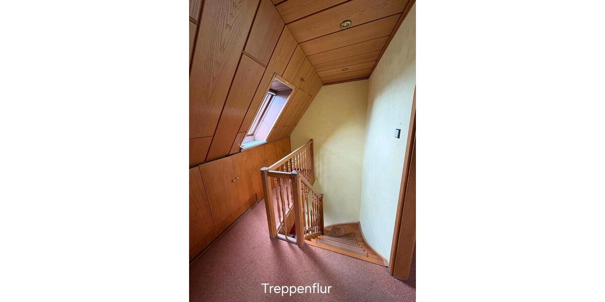 Einfamilienhaus Husum - 8 Zimmer, 238 m&sup2;, 325.000&euro; | Angebot:26942636