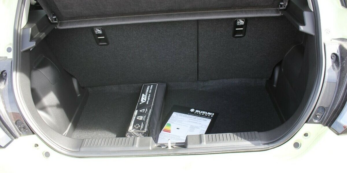 Suzuki Swift 1.2 Dualjet Hybrid 61 kW Comfort+ 9.800 km 16.990 &euro; Fürth 90763