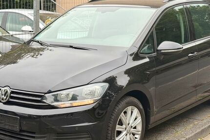 VW Touran 173.000 km 12.800 € Castrop-Rauxel 44577