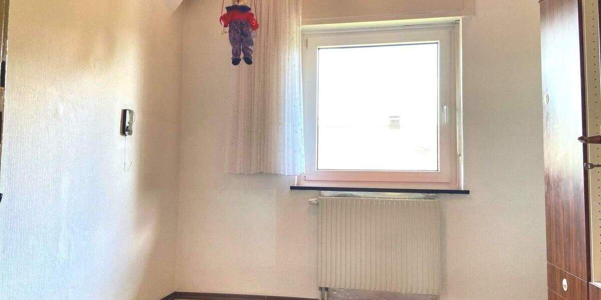 Mehrfamilienhaus, Wohnhaus Cadolzburg - 5 Zimmer, 110 m&sup2;, 385.000&euro; | Angebot:25676928