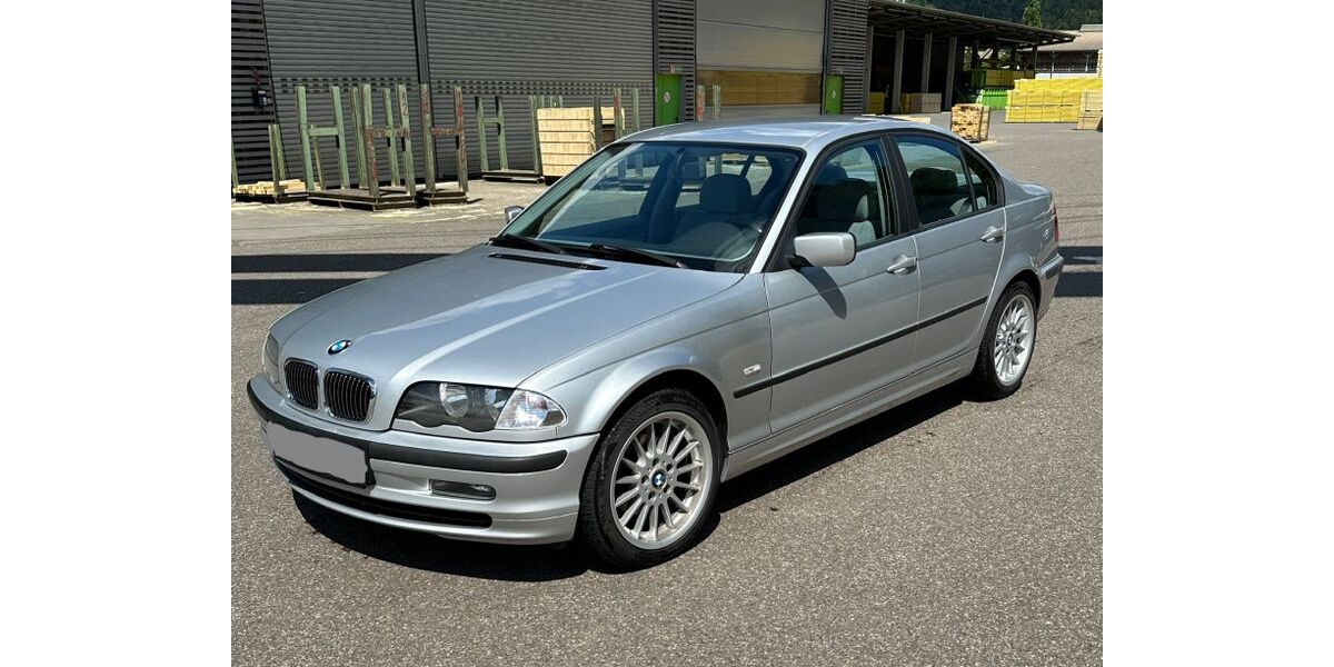 BMW 320 185.000 km 4.500 &euro; Hausach 77756