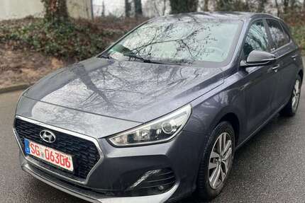 Hyundai i30 100.000 km 12.200 &euro; Solingen 42655