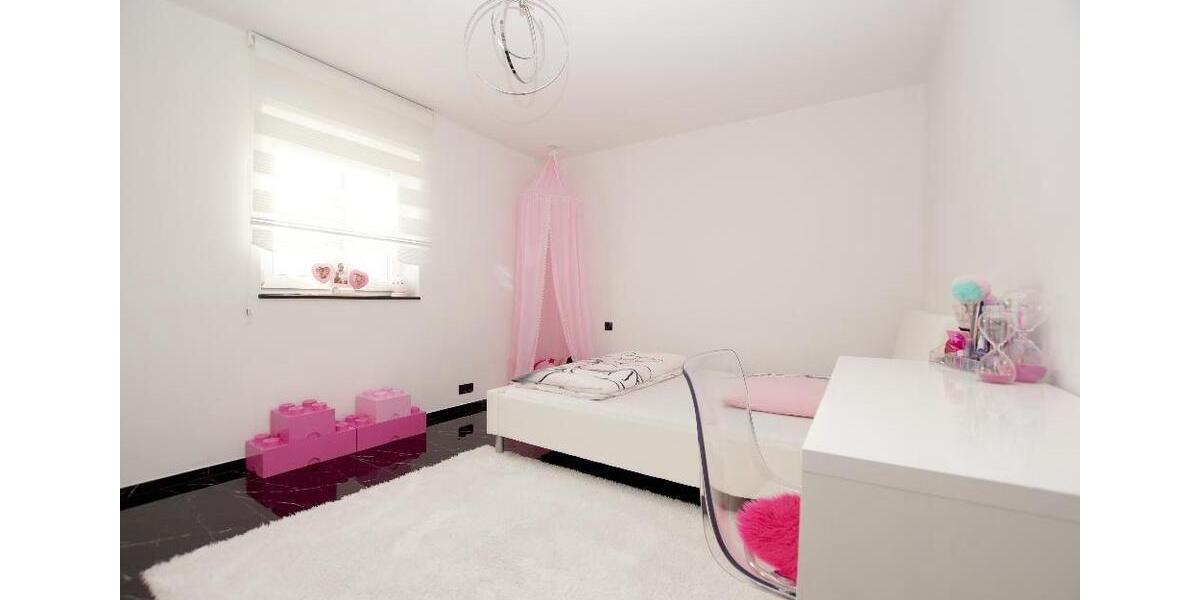 Einfamilienhaus Schrobenhausen - 5 Zimmer, 150 m&sup2;, 498.000&euro; | Angebot:26953065