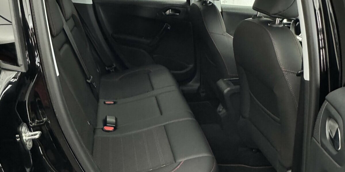 Peugeot 2008 1.2 GT-Line Automatik Sitzheizung Carplay 120.782 km 10.990 &euro; Lich 35423