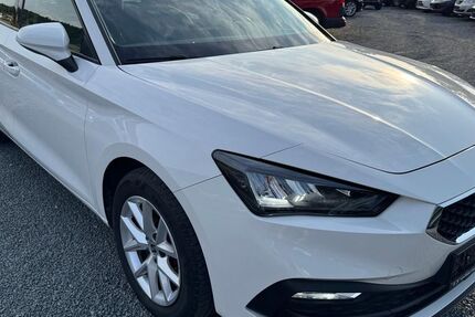 Seat Leon 79.818 km 19.249 € Boxberg 97944