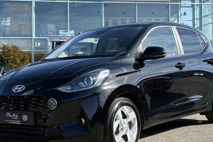 Hyundai i10 Edition 30 SITZHEIZUNG/SPURHALTEAS./1.HAND 65.428 km 9.900 &euro; Villingen-Schwenningen 78054