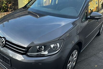 VW Touran 258.481 km 4.999 &euro; Schönefeld/ OT Großziethen 12529