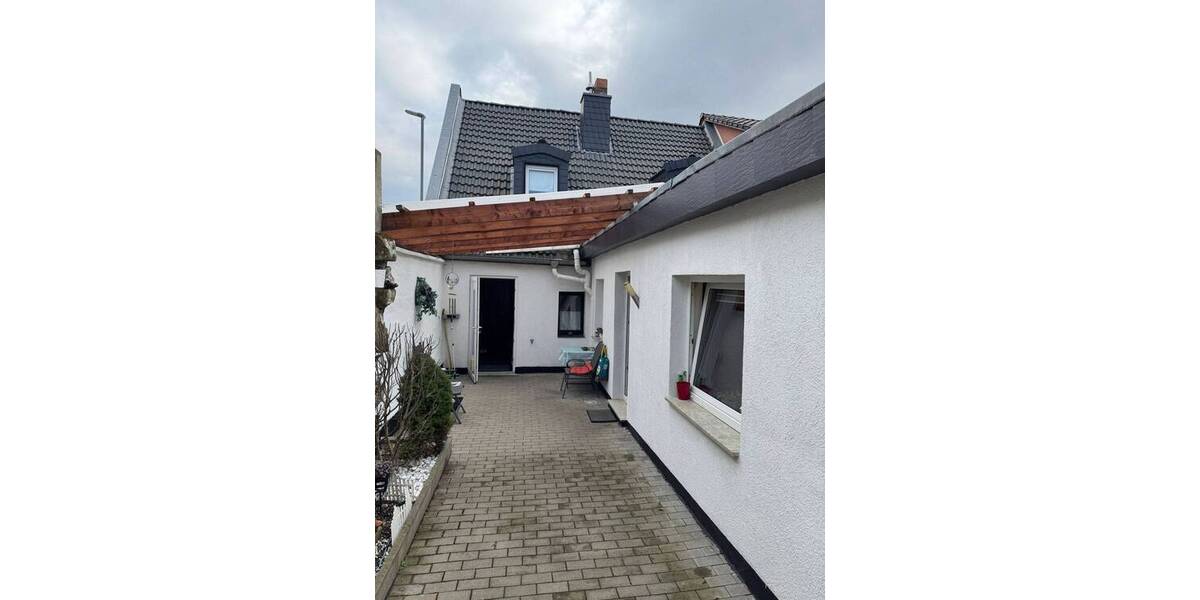 Reihenendhaus Bernburg - 3 Zimmer, 110 m&sup2;, 120.000&euro; | Angebot:26105448