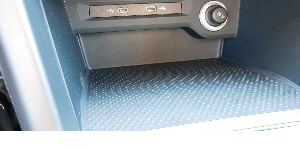 VW Touran 1.5 Comfortline Active BMT TSI DSG Navi 21.400 km 23.990 &euro; Vordorf 38533