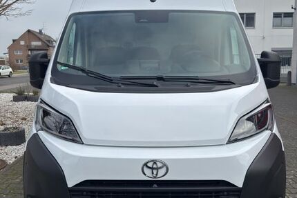 Toyota Proace Max 2.000 km 46.000 &euro; Köln 50823