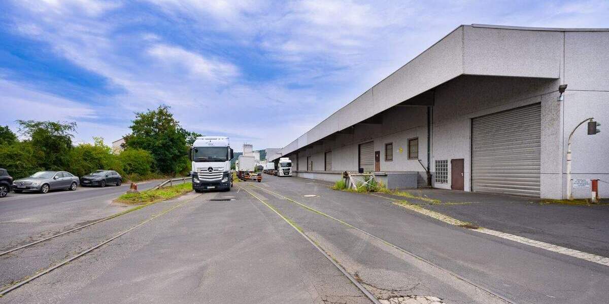 Lagerhalle mit LKW-Werkstatt und Bürogebäude zimmer