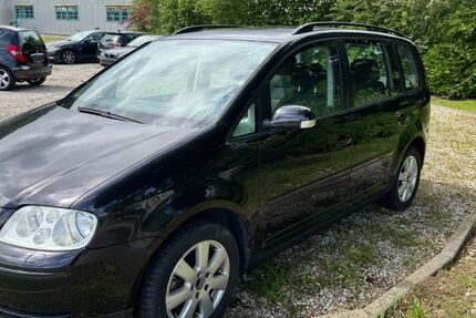 VW Touran 248.435 km 1.750 &euro; Dörzbach 74677