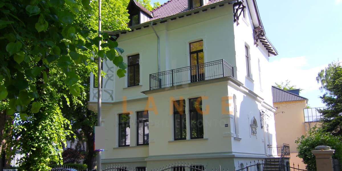 Einfamilienhaus Bonn / Godesberg-Villenviertel Villenviertel - 10 Zimmer, 240 m&sup2;, 3.900&euro; | Angebot:24814192