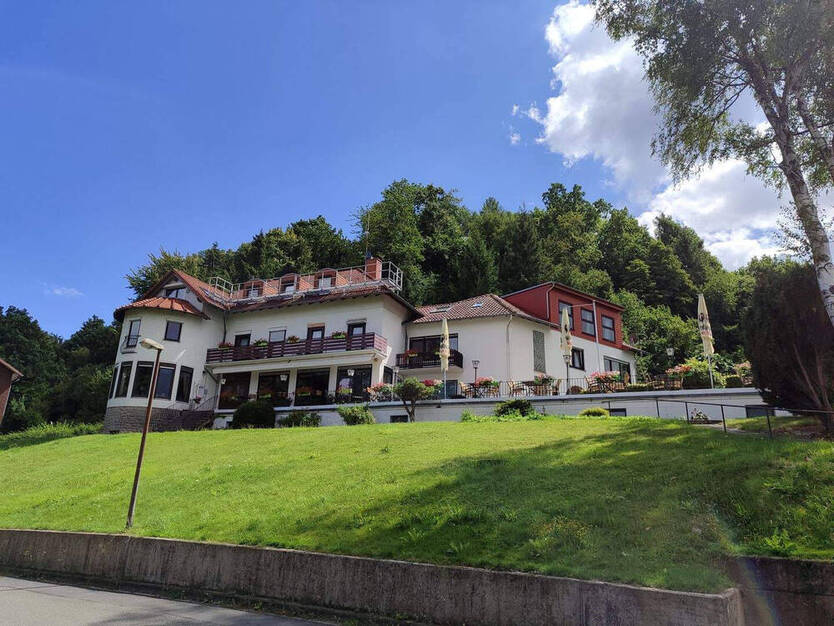 ELSTER & SÖHNE IMMOBILIEN präsentiert: Ein Ort für Genießer ,, Hotel Berghof ,, 1 zimmer