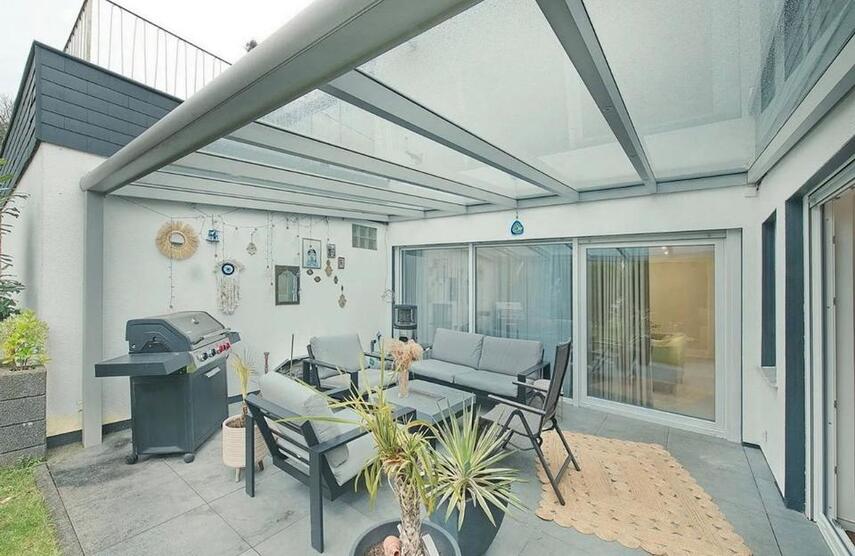 Exklusive Eigentumswohnung mit Garten und Terasse von Privat