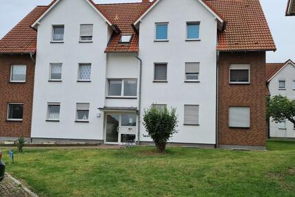 helle 3 Raum-Dachgeschosswohnung mit Balkon, Stellplatz und Rollläden in ruhiger Lage 3 zimmer