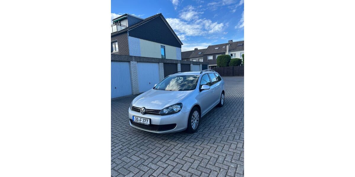 VW Golf 124.000 km 6.299 &euro; Oberhausen 45145
