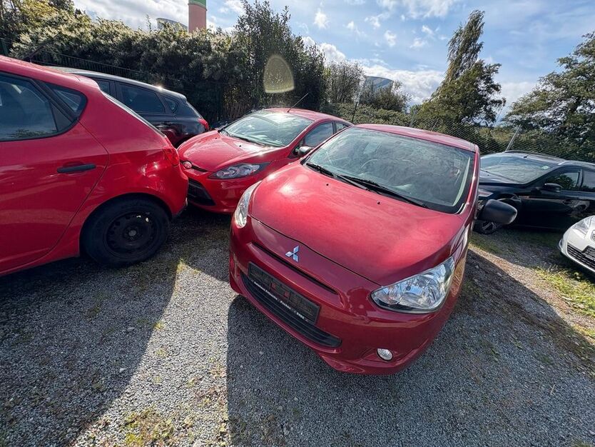 Mitsubishi Space Star 113.000 km 3.800 € Chemnitz 09114