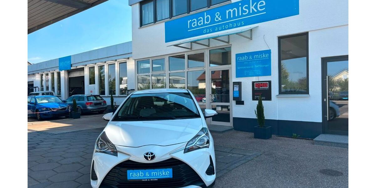 Toyota Yaris 53.500 km 10.490 &euro; Essingen 73457
