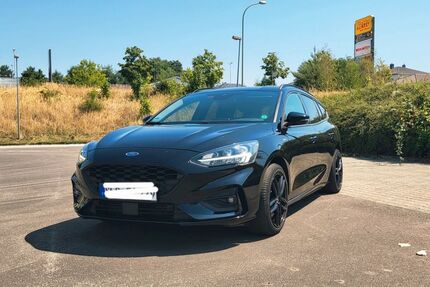 Ford Focus 62.000 km 21.900 &euro; Schwalbach 66773