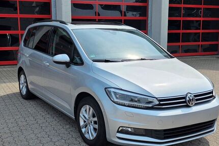 VW Touran 103.627 km 18.900 &euro; Hemer 58675