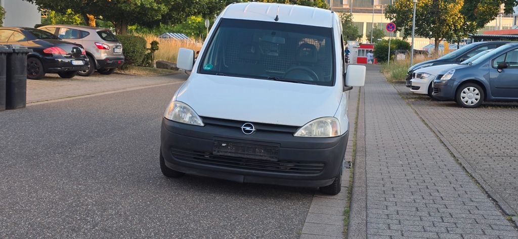 Opel Combo 186.190 km 3.499 &euro; Ettlingen 76275